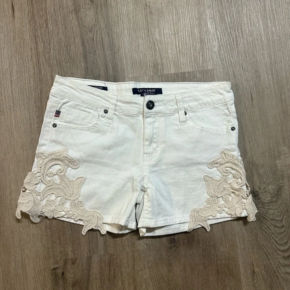 Vigoss Vintage The Jagger White and Offwhite Crochet Detail Shorts Size 14